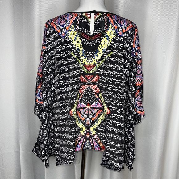 Bisou Bisou Aztec Graphic Oversized Flowy Poncho / Top - Picture 4 of 8